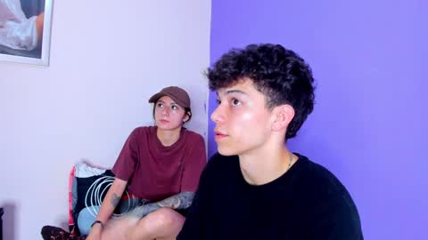 Snapshot of prettybunnies08 chatting on January 2025 10:54:02 PM Enzo Denis online show from January 2025 10:54:02 PM