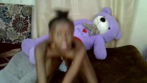 Bunny online show from November 2025 10:43:01 PM