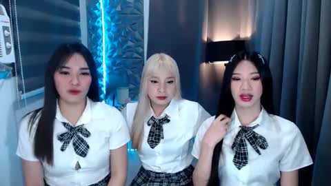 Snapshot of prettycumnotes69 chatting on January 2025 06:52:01 PM ASHLEY online show from January 2025 06:52:01 PM