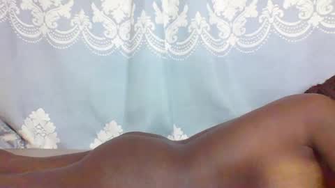 Snapshot of prettydarkskin002 chatting on February 2025 10:31:01 PM SHANIA online show from February 2025 10:31:01 PM