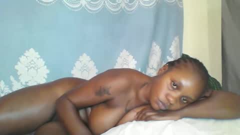 Snapshot of prettydarkskin002 chatting on September 2025 12:50:01 PM SHANIA online show from September 2025 12:50:01 PM
