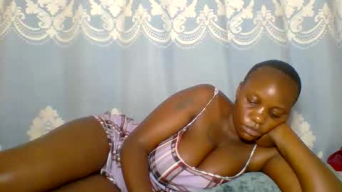 Snapshot of prettydarkskin002 chatting on May 2026 03:44:02 AM SHANIA online show from May 2026 03:44:02 AM