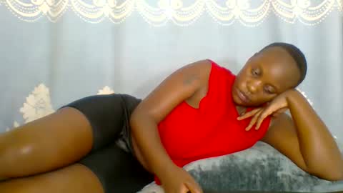 Snapshot of prettydarkskin002 chatting on May 2026 08:14:02 PM SHANIA online show from May 2026 08:14:02 PM