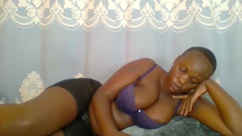 Snapshot of prettydarkskin002 chatting on May 2026 10:32:02 AM SHANIA online show from May 2026 10:32:02 AM