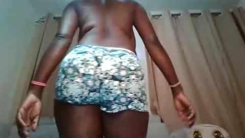 Snapshot of prettydulce chatting on September 2025 02:35:01 AM prettydulce online show from September 2025 02:35:01 AM