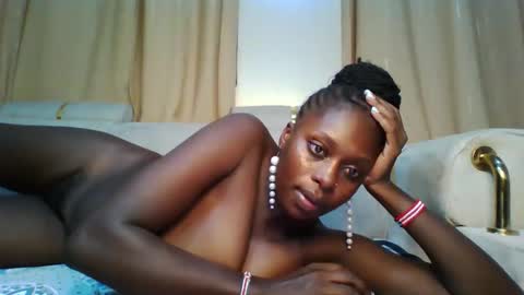 Snapshot of prettydulce chatting on November 2025 04:06:01 PM prettydulce online show from November 2025 04:06:01 PM