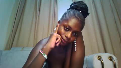 Snapshot of prettydulce chatting on November 2025 03:34:01 PM prettydulce online show from November 2025 03:34:01 PM