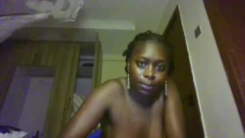 Snapshot of prettydulce chatting on April 2026 03:13:02 AM prettydulce online show from April 2026 03:13:02 AM