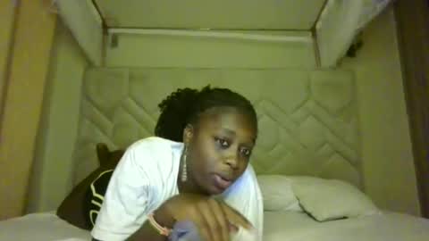 Snapshot of prettydulce chatting on May 2026 03:33:01 AM prettydulce online show from May 2026 03:33:01 AM