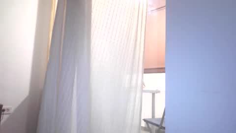 prettyjulliette online show from November 2025 02:09:02 PM