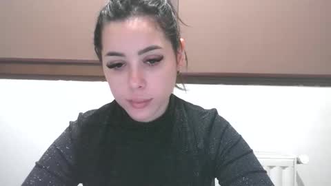 prettyjulliette online show from January 2026 04:00:01 PM