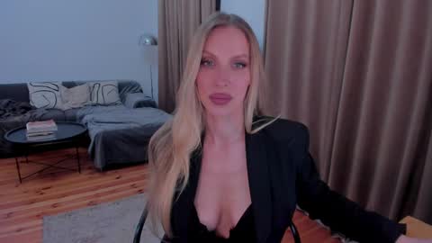 Eva online show from May 2026 11:34:04 PM