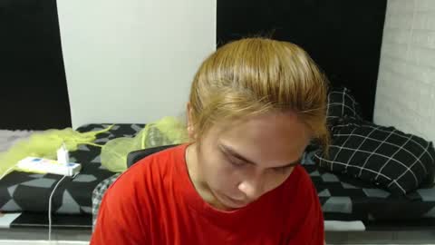 Snapshot of prettykate_04 chatting on February 2025 05:52:02 PM Kate online show from February 2025 05:52:02 PM