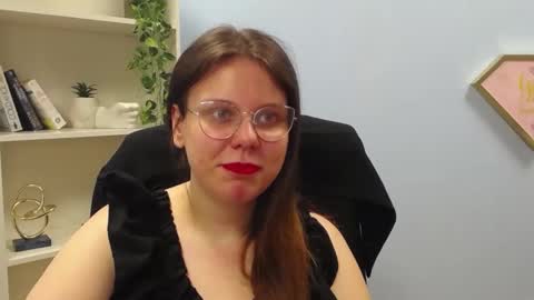 Lisa online show from January 2025 11:17:01 AM