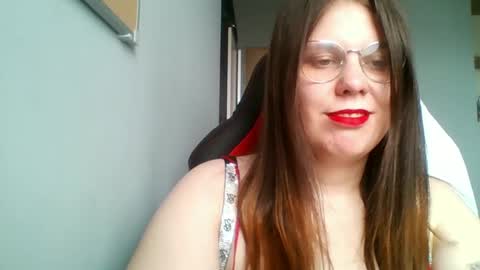 Lisa online show from March 2025 11:09:02 AM