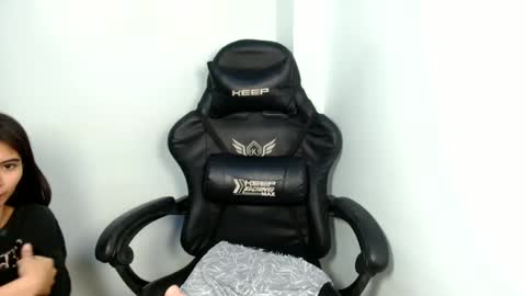 Snapshot of prettylittle_lady chatting on June 2026 07:56:02 PM prettylittle_lady online show from June 2026 07:56:02 PM