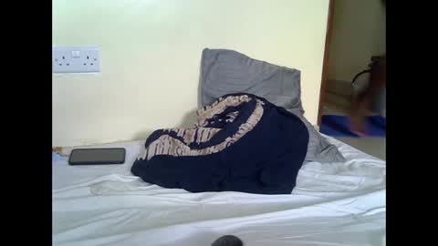 LILIAN online show from November 2025 06:46:01 AM