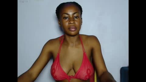 evelyn online show from November 2025 04:00:02 PM