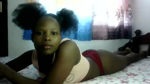 Snapshot of prettymelly_ chatting on February 2025 01:19:01 PM Melly online show from February 2025 01:19:01 PM