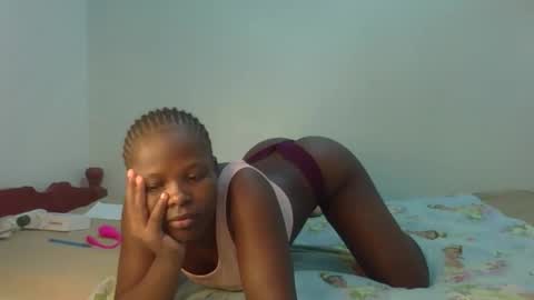 Snapshot of prettymelly_ chatting on April 2026 01:08:01 AM Melly online show from April 2026 01:08:01 AM