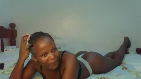 Snapshot of prettymelly_ chatting on May 2026 06:38:02 PM Melly online show from May 2026 06:38:02 PM