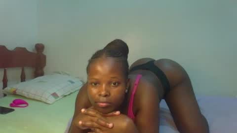 Snapshot of prettymelly_ chatting on June 2026 06:11:02 PM Melly online show from June 2026 06:11:02 PM
