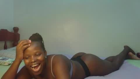 Snapshot of prettymelly_ chatting on June 2026 06:10:01 PM Melly online show from June 2026 06:10:01 PM