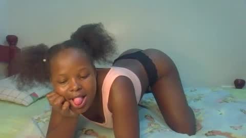 Snapshot of prettymelly_ chatting on July 2026 12:01:01 AM Melly online show from July 2026 12:01:01 AM