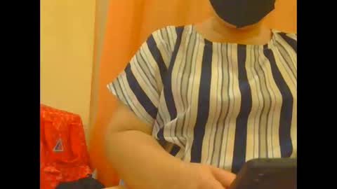 Nhing online show from October 2025 01:59:02 PM