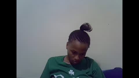 Snapshot of prettyqueenn1 chatting on December 2024 06:34:01 PM sharon online show from December 2024 06:34:01 PM