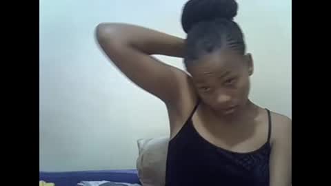 Snapshot of prettyqueenn1 chatting on January 2025 11:56:02 AM sharon online show from January 2025 11:56:02 AM