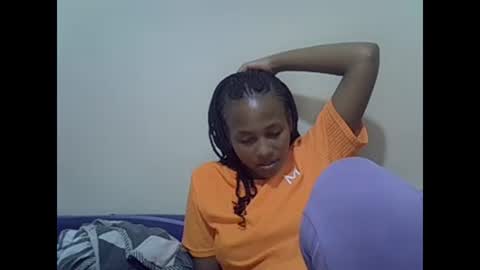 Snapshot of prettyqueenn1 chatting on January 2025 09:36:01 PM sharon online show from January 2025 09:36:01 PM