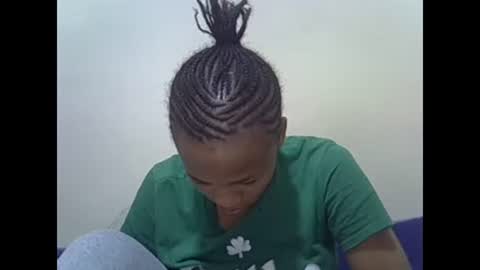 Snapshot of prettyqueenn1 chatting on January 2025 01:21:02 PM sharon online show from January 2025 01:21:02 PM