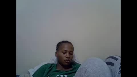 Snapshot of prettyqueenn1 chatting on January 2025 03:55:02 PM sharon online show from January 2025 03:55:02 PM