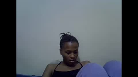 Snapshot of prettyqueenn1 chatting on February 2025 12:19:01 AM sharon online show from February 2025 12:19:01 AM