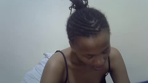 Snapshot of prettyqueenn1 chatting on February 2025 12:43:02 AM sharon online show from February 2025 12:43:02 AM