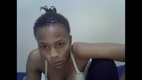 Snapshot of prettyqueenn1 chatting on February 2025 03:45:01 AM sharon online show from February 2025 03:45:01 AM