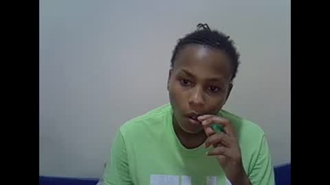 Snapshot of prettyqueenn1 chatting on February 2025 11:45:01 PM sharon online show from February 2025 11:45:01 PM