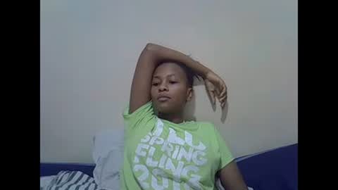 Snapshot of prettyqueenn1 chatting on February 2025 02:32:02 PM sharon online show from February 2025 02:32:02 PM