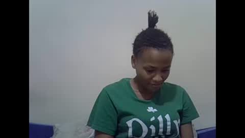 Snapshot of prettyqueenn1 chatting on February 2025 07:10:02 PM sharon online show from February 2025 07:10:02 PM