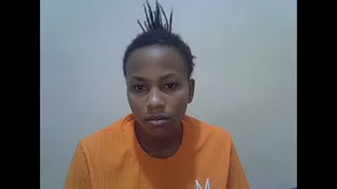 Snapshot of prettyqueenn1 chatting on February 2025 11:24:02 AM sharon online show from February 2025 11:24:02 AM