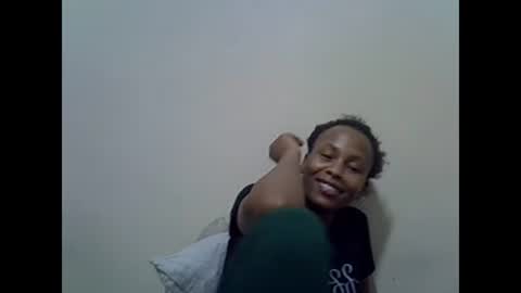 Snapshot of prettyqueenn1 chatting on February 2025 11:00:02 PM sharon online show from February 2025 11:00:02 PM