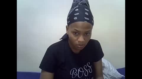 Snapshot of prettyqueenn1 chatting on March 2025 03:11:01 AM sharon online show from March 2025 03:11:01 AM