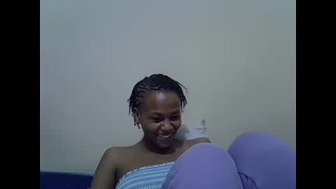 Snapshot of prettyqueenn1 chatting on March 2025 05:22:01 PM sharon online show from March 2025 05:22:01 PM