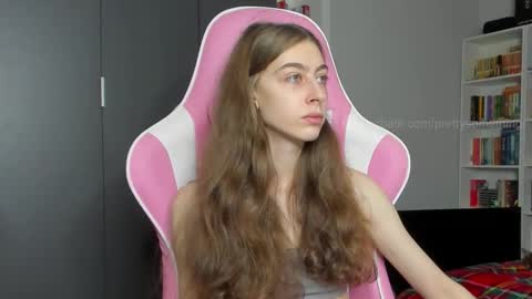 Sophie  next stream will be at Monday  i will wait you guys  online show from October 2025 05:40:01 AM