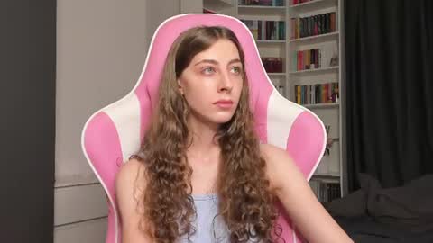 Sophie  next stream will be at Monday  i will wait you guys  online show from July 2026 10:21:02 AM