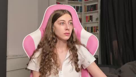 Sophie  next stream will be at Monday  i will wait you guys  online show from July 2026 06:39:02 AM