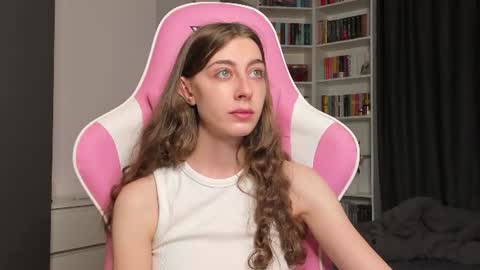 Sophie  next stream will be at Monday  i will wait you guys  online show from July 2026 10:39:01 AM