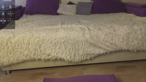 Snapshot of prettyyy_kitty chatting on April 2026 07:45:01 AM Kitty online show from April 2026 07:45:01 AM