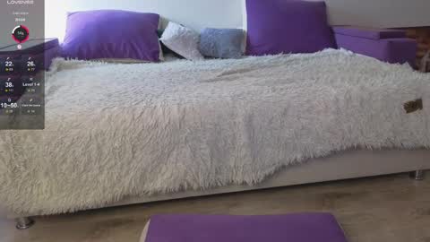 Snapshot of prettyyy_kitty chatting on April 2026 02:17:02 AM Kitty online show from April 2026 02:17:02 AM